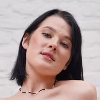 Porn actress Aarol Renti