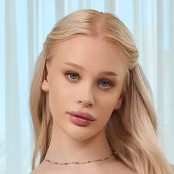 Porn actress Avrora Meey
