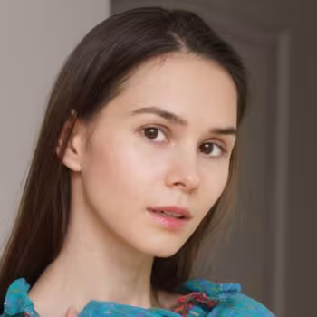Porn actress Leona Mia