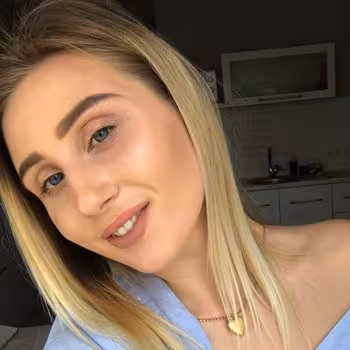 Porn actress Molly Bell