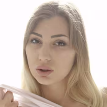 Porn actress Haley Hill