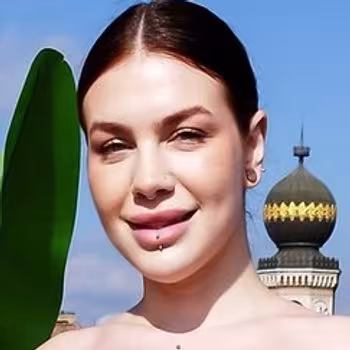 Porn actress Apra Shay