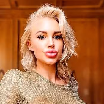 Porn actress Elle Key