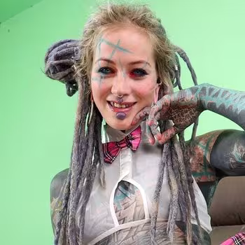 Porn actress Anuskatzz