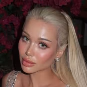 Porn actress Mia Molly