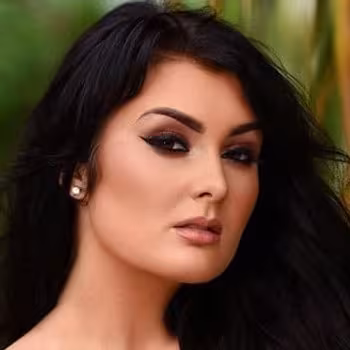 Porn actress Ashleigh Gee