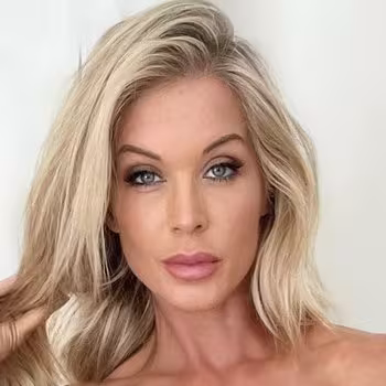 Porn actress Miss Sally