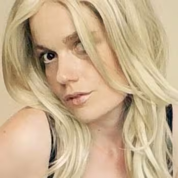 Porn actress Sienna Elite