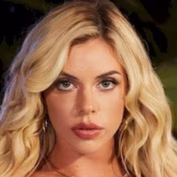 Porn actress Allie Nicole