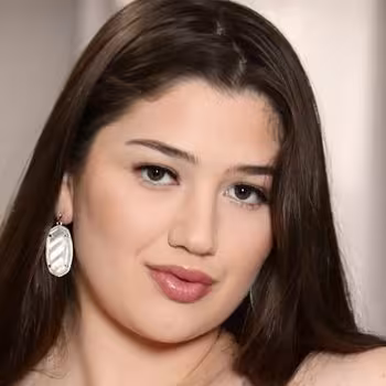 Porn actress Alyx Star