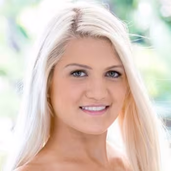 Porn actress Ashlee Mae