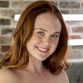 Porn actress Brooklyn Belle