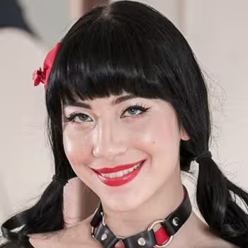 Porn actress Charlotte Sartre