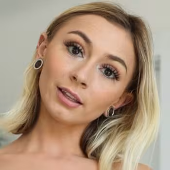 Porn actress Chloe Temple