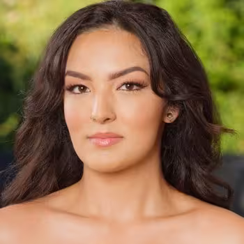 Porn actress Dee Lusion