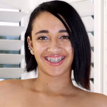 Porn actress Emori Pleezer