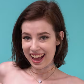 Porn actress Grae Stoke