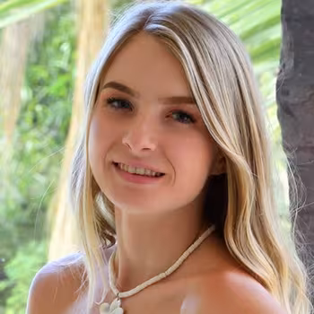 Porn actress Hannah Hawthorne