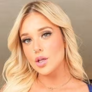 Porn actress Kali Roses