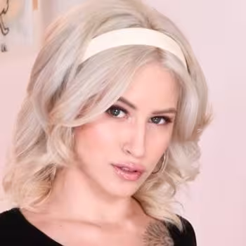 Porn actress Kiara Cole