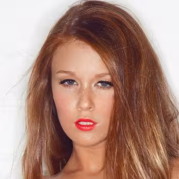 Porn actress Leanna Decker
