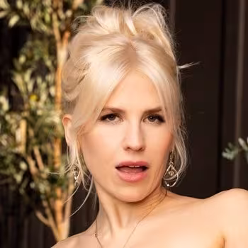Porn actress Lennon Elizabeth