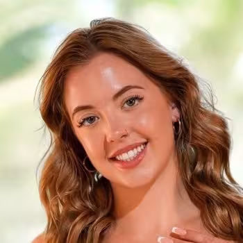 Porn actress Lola Cheeks