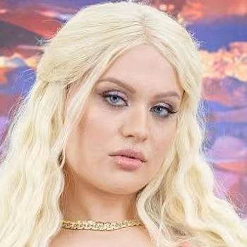 Porn actress London Laurent