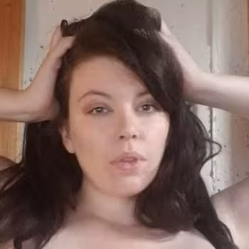 Porn actress Lovely Lilith
