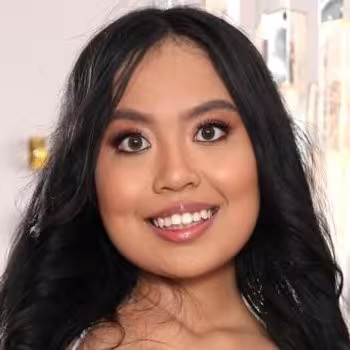 Porn actress Luna Mills