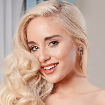 Porn actress Naomi Woods