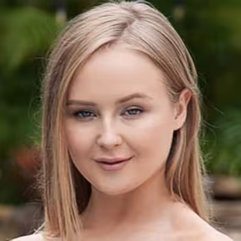 Porn actress Natalia Queen