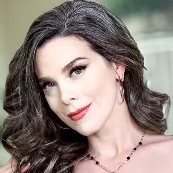 Porn actress Nicole Vaunt