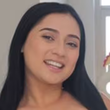 Porn actress Ophelia Purr