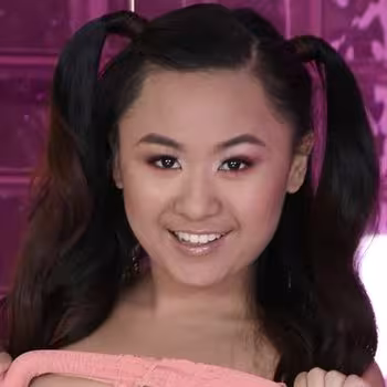 Porn actress Phoebe Kalib