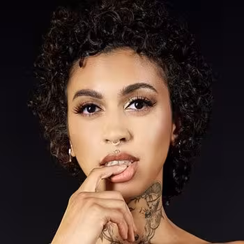Porn actress Ravyn Alexa