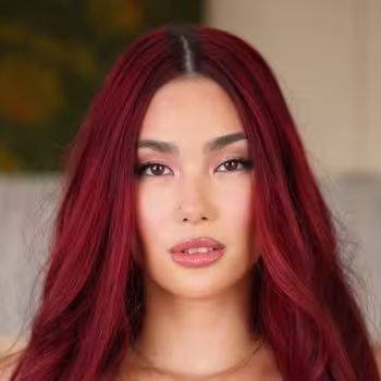 Porn actress Scarlette Moon