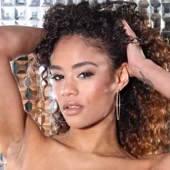 Porn actress Scarlit Scandal