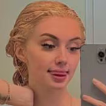Porn actress Snow Bunny