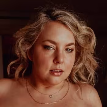 Porn actress Taryn Heart