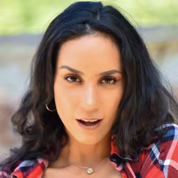 Porn actress Tia Cyrus