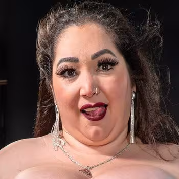 Porn actress Mae Quira
